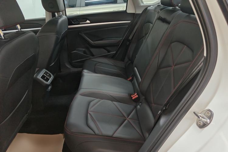 Used Volkswagen Lavida 2024 300TSI DSG Starry Sky Leading Edition Left Rear Seat