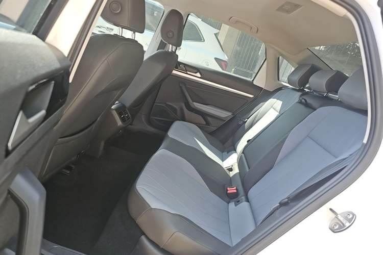 Used Volkswagen Lavida 2024 1.5L Automatic Starry Sky 5 Million Edition Left Rear Seat