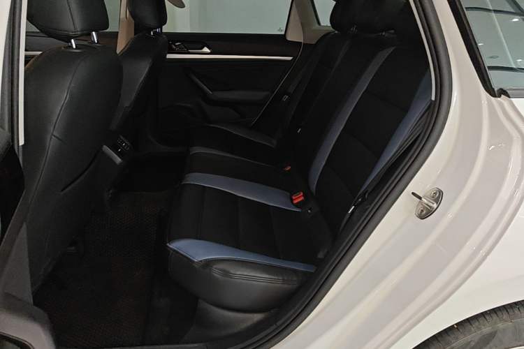 Used Volkswagen Lavida 2024 1.5L Automatic DeYi Edition Left Rear Seat