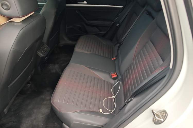 Used Volkswagen Lavida 2024 300TSI DSG Starry Sky Deluxe Edition Left Rear Seat