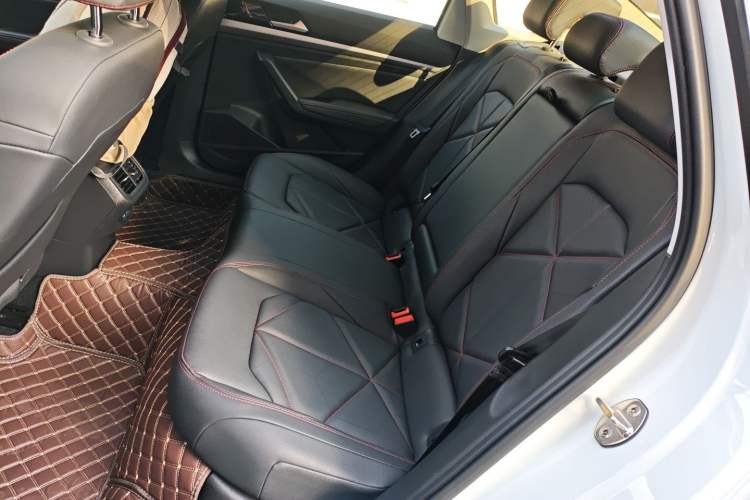 Used Volkswagen Lavida 2024 300TSI DSG Starry Sky Leading Edition Left Rear Seat