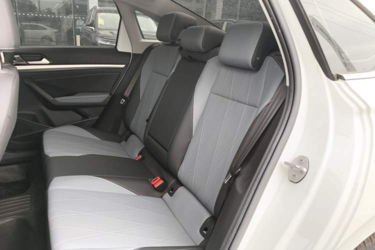 Used Volkswagen Lavida 2024 1.5L Automatic 5 Million Edition Left Rear Seat