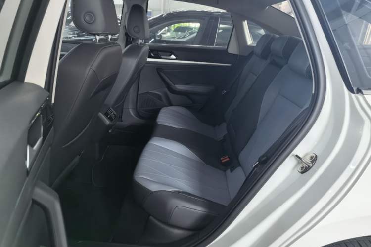 Used Volkswagen Lavida 2024 1.5L Automatic 5 Million Edition Left Rear Seat