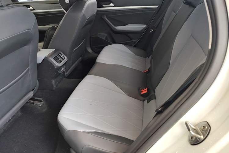 Used Volkswagen Lavida 2024 1.5L Automatic Starry Sky 5 Million Edition Left Rear Seat