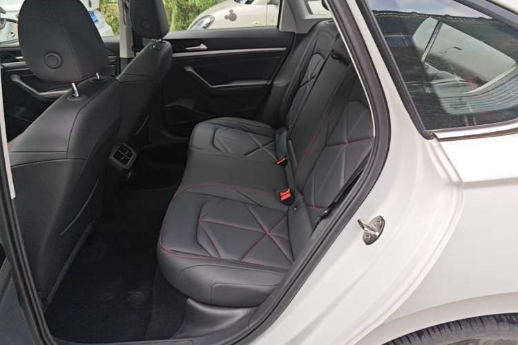 Used Volkswagen Lavida 2024 300TSI DSG Starry Sky Leading Edition Left Rear Seat