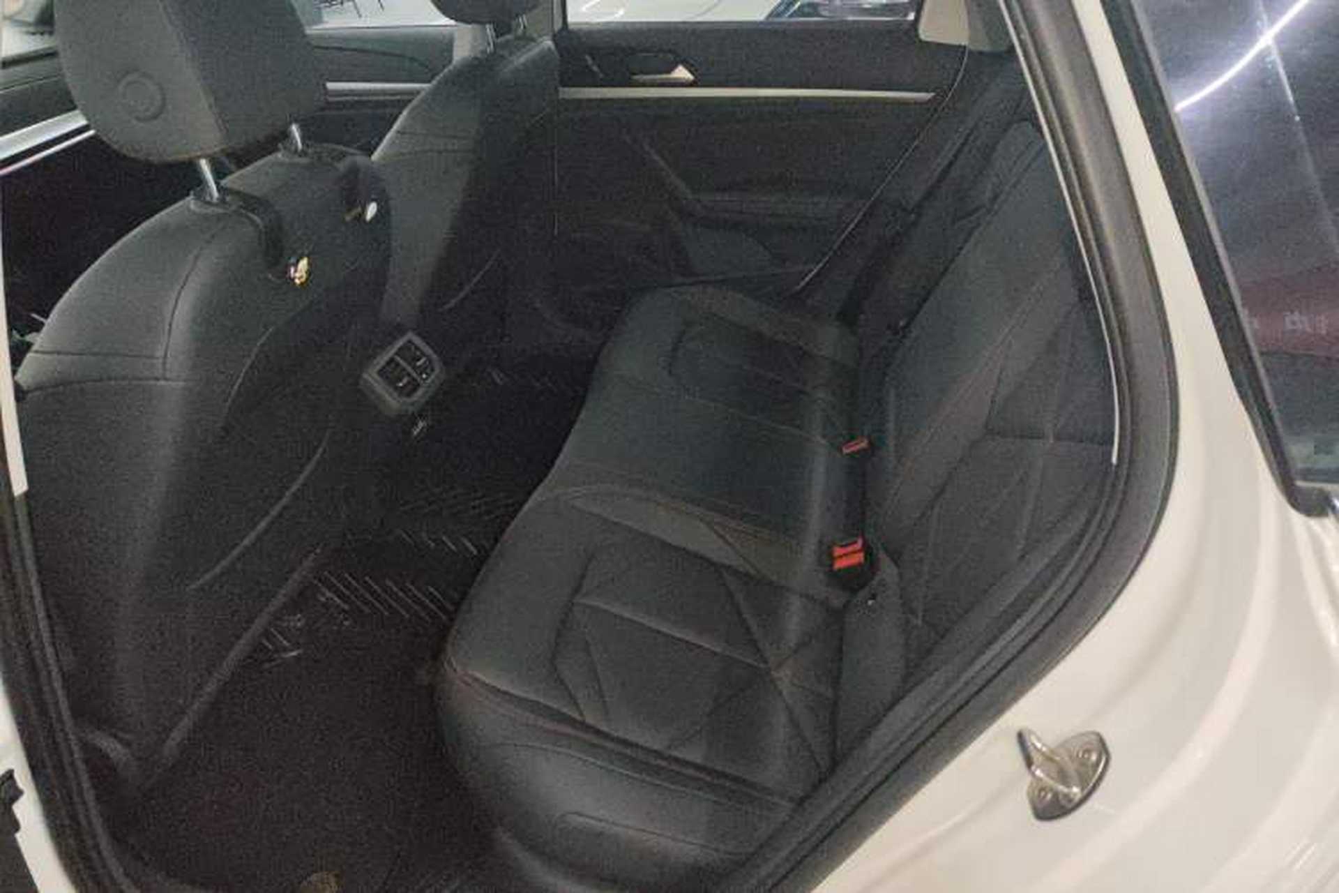 Used Volkswagen Lavida 2024 300TSI DSG Starry Sky Leading Edition Left Rear Seat