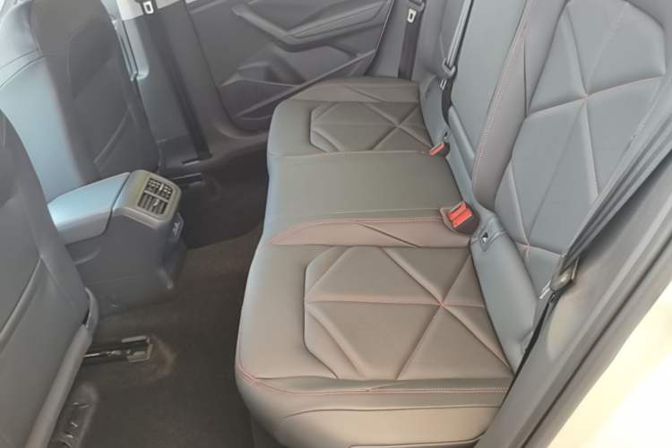 Used Volkswagen Lavida 2024 300TSI DSG Starry Sky Leading Edition Left Rear Seat