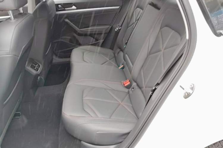 Used Volkswagen Lavida 2024 300TSI DSG Starry Sky Leading Edition Left Rear Seat