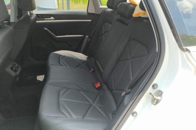 Used Volkswagen Lavida 2024 300TSI DSG Starry Sky Leading Edition Left Rear Seat