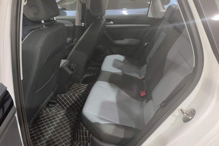 Used Volkswagen Lavida 2024 1.5L Automatic Starry Sky 5 Million Edition Left Rear Seat