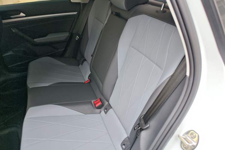 Used Volkswagen Lavida 2024 1.5L Automatic Starry Sky 5 Million Edition Left Rear Seat