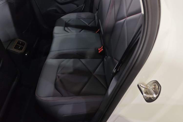 Used Volkswagen Lavida 2024 300TSI DSG Starry Sky Leading Edition Left Rear Seat