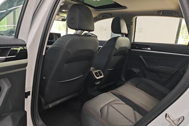 Used Volkswagen Lavida 2024 300TSI DSG Starry Sky Leading Edition Left Rear Seat