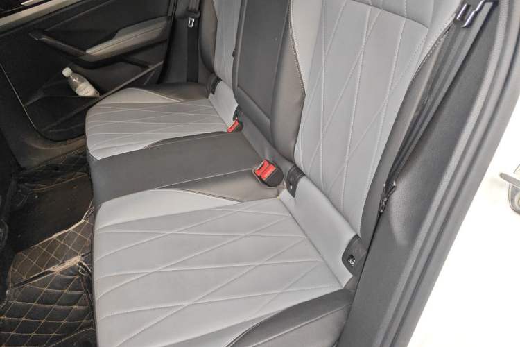 Used Volkswagen Lavida 2024 1.5L Automatic Starry Sky 5 Million Edition Left Rear Seat
