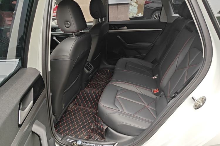 Used Volkswagen Lavida 2024 300TSI DSG Starry Sky Leading Edition Left Rear Seat