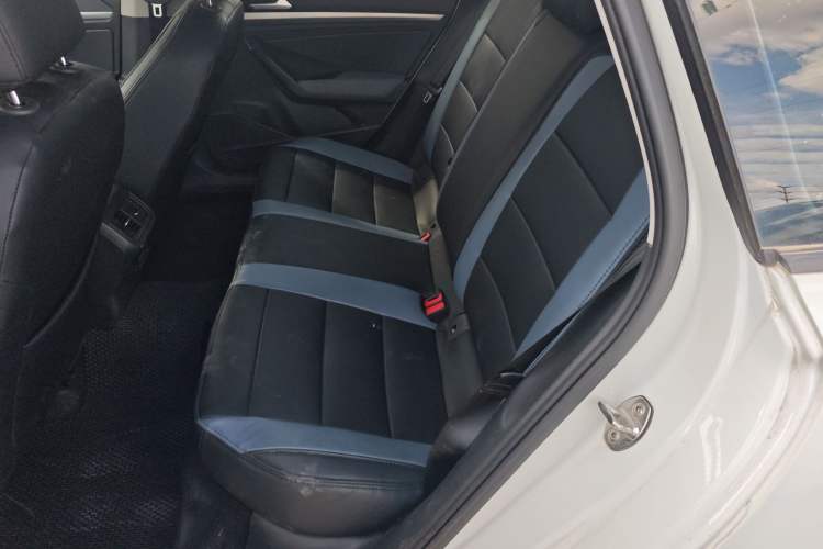 Used Volkswagen Lavida 2024 1.5L Automatic DeYi Edition Left Rear Seat