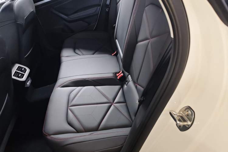 Used Volkswagen Lavida 2024 300TSI DSG Starry Sky Leading Edition Left Rear Seat
