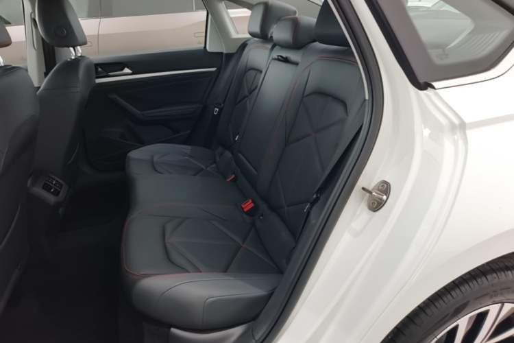 Used Volkswagen Lavida 2024 300TSI DSG Starry Sky Leading Edition Left Rear Seat