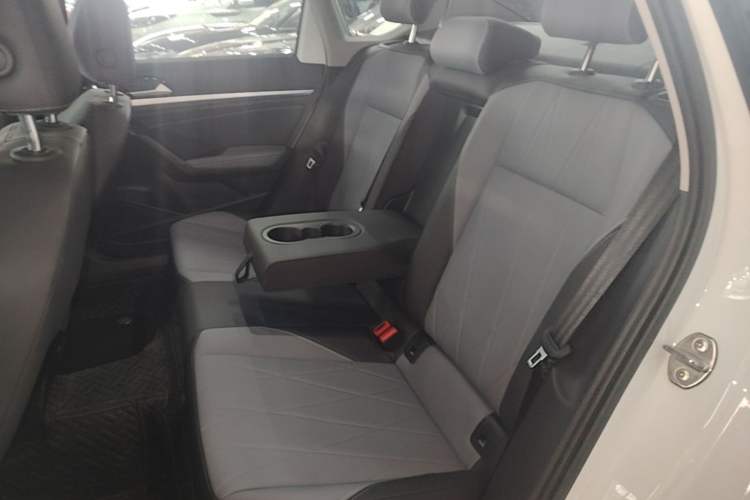 Used Volkswagen Lavida 2024 1.5L Automatic Starry Sky 5 Million Edition Left Rear Seat