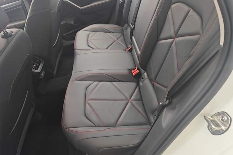 Used Volkswagen Lavida 2024 300TSI DSG Starry Sky Leading Edition Left Rear Seat