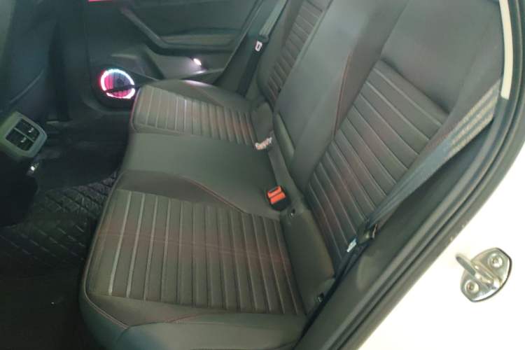 Used Volkswagen Lavida 2024 300TSI DSG Starry Sky Deluxe Edition Left Rear Seat