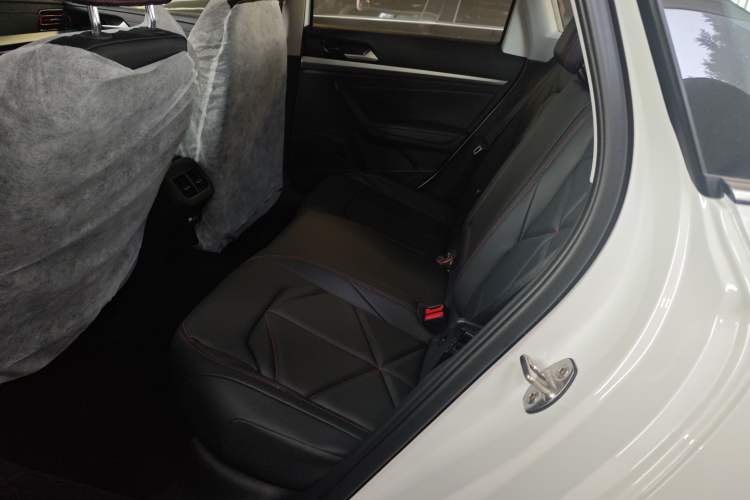 Used Volkswagen Lavida 2024 300TSI DSG Starry Sky Leading Edition Left Rear Seat