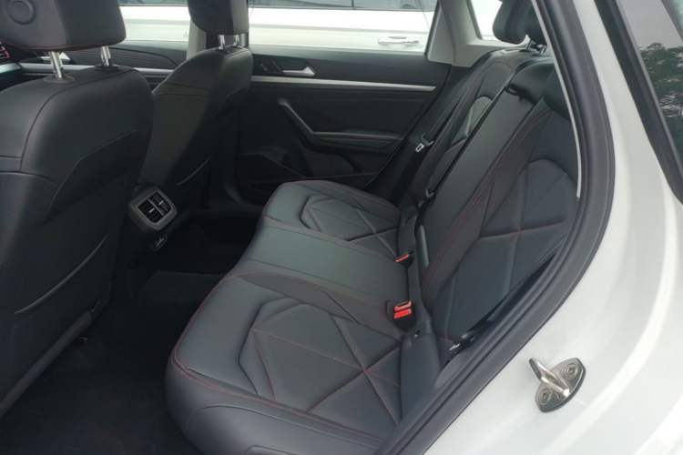 Used Volkswagen Lavida 2024 300TSI DSG Starry Sky Leading Edition Left Rear Seat