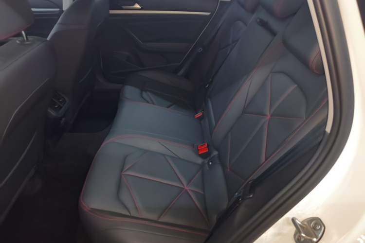 Used Volkswagen Lavida 2024 300TSI DSG Starry Sky Leading Edition Left Rear Seat