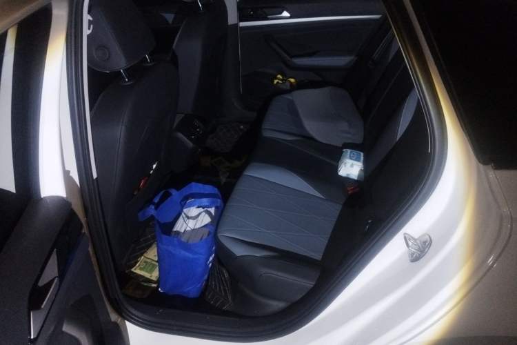 Used Volkswagen Lavida 2024 1.5L Automatic Starry Sky 5 Million Edition Left Rear Seat