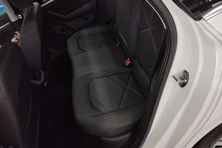 Used Volkswagen Lavida 2024 300TSI DSG Starry Sky Leading Edition Left Rear Seat