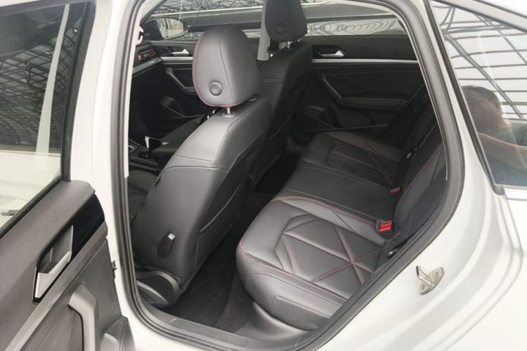 Used Volkswagen Lavida 2024 300TSI DSG Starry Sky Leading Edition Left Rear Seat