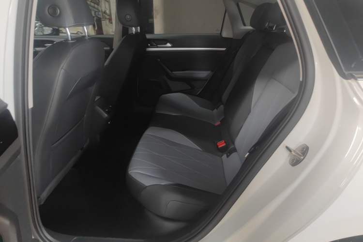 Used Volkswagen Lavida 2024 1.5L Automatic Starry Sky 5 Million Edition Left Rear Seat