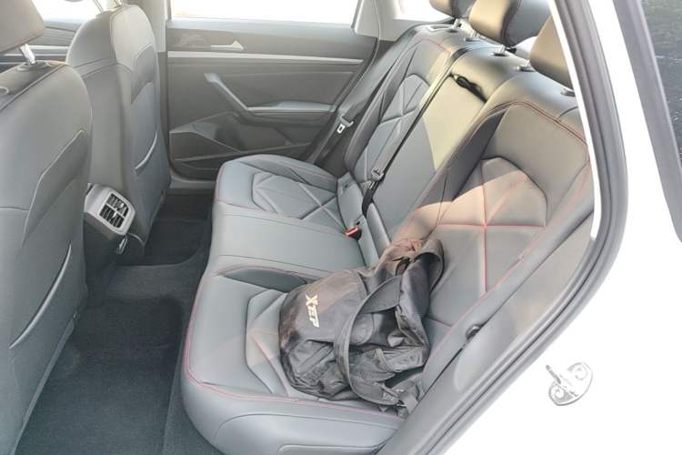 Used Volkswagen Lavida 2024 300TSI DSG Starry Sky Leading Edition Left Rear Seat