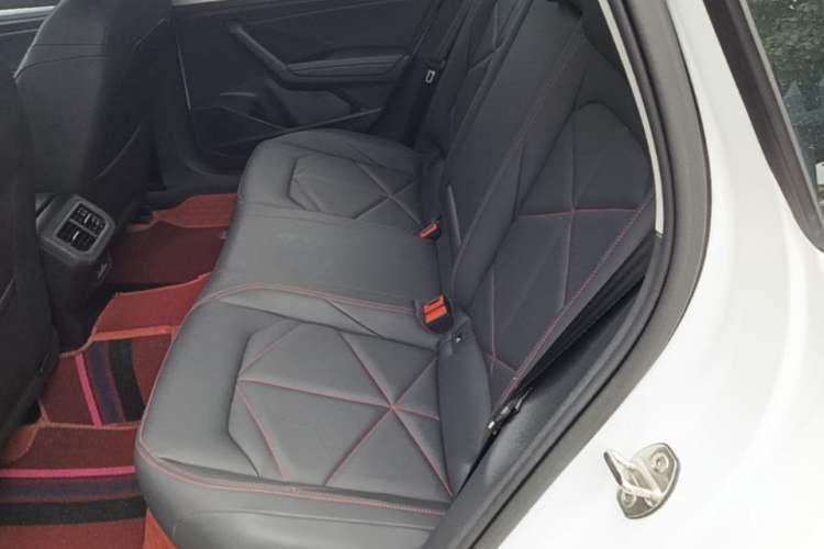 Used Volkswagen Lavida 2024 300TSI DSG Starry Sky Leading Edition Left Rear Seat