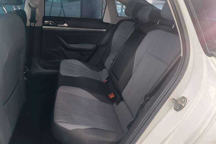 Used Volkswagen Lavida 2024 1.5L Automatic Starry Sky 5 Million Edition Left Rear Seat
