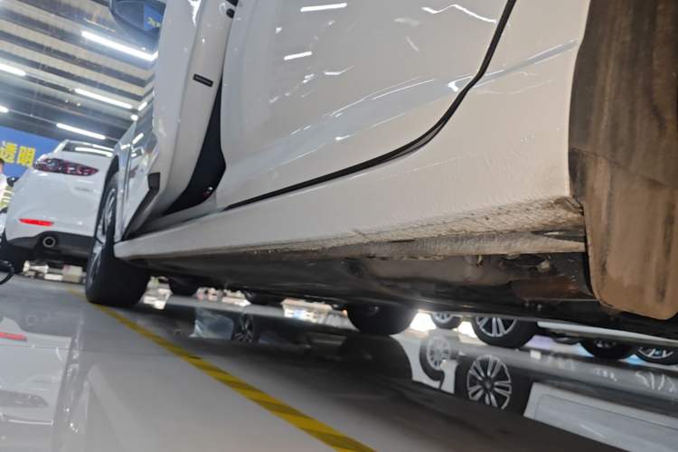 Used Volkswagen Lavida 2024 1.5L Automatic Full-Comfort Version Left Side Sill