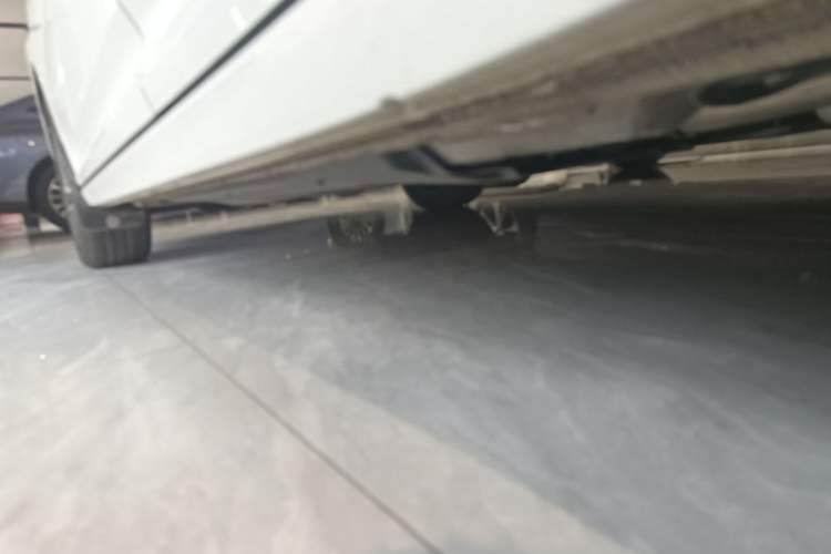 Used Volkswagen Lavida 2024 300TSI DSG Full-Comfort Edition Left Side Sill