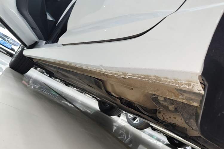 Used Volkswagen Lavida 2024 1.5L Automatic 5 Million Edition Left Side Sill