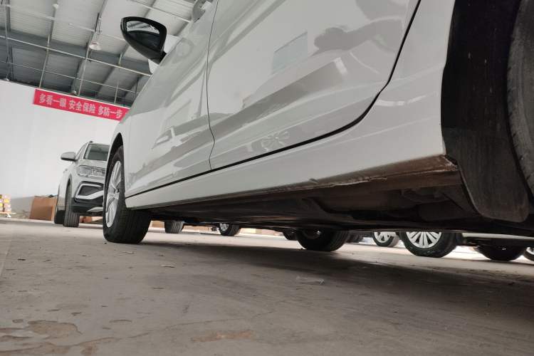Used Volkswagen Lavida 2024 1.5L Automatic DeYi Edition Left Side Sill