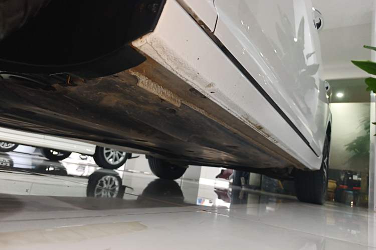 Used Volkswagen Lavida 2024 1.5L Automatic 5 Million Edition Left Side Sill