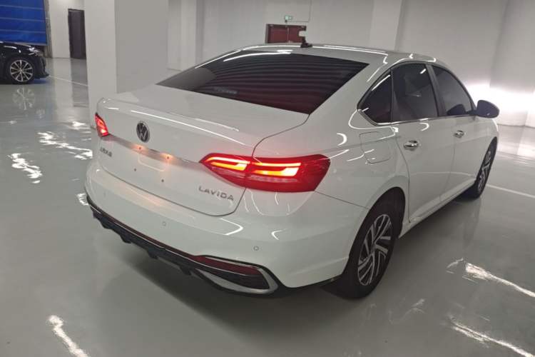 Used Volkswagen Lavida 2024 1.5L Automatic Starry Sky 5 Million Edition Rear Right 45 Deg