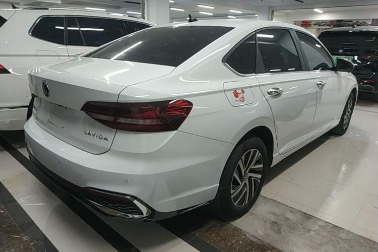 Used Volkswagen Lavida 2024 1.5L Automatic Starry Sky 5 Million Edition Rear Right 45 Deg