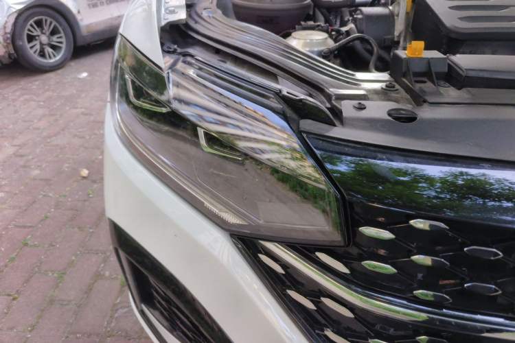 Used Volkswagen Lavida 2024 1.5L Automatic Starry Sky 5 Million Edition Right Front Headlight