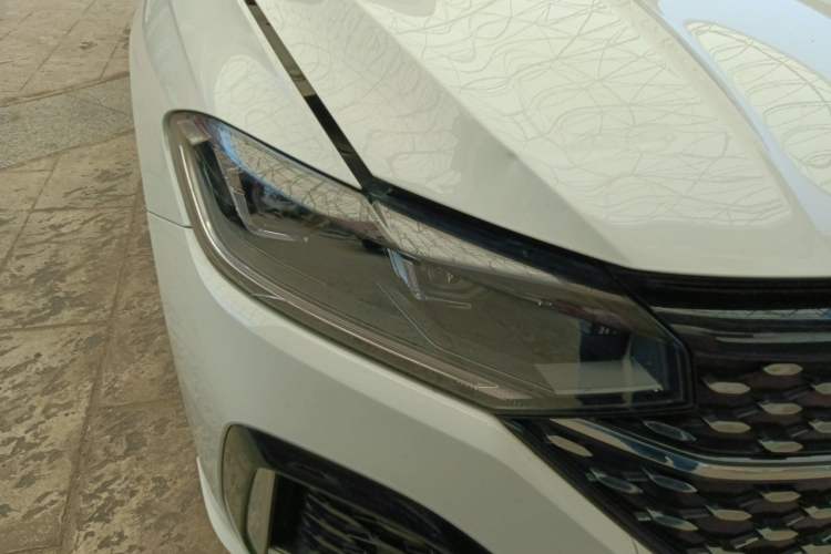 Used Volkswagen Lavida 2024 300TSI DSG Starry Sky Leading Edition Right Front Headlight