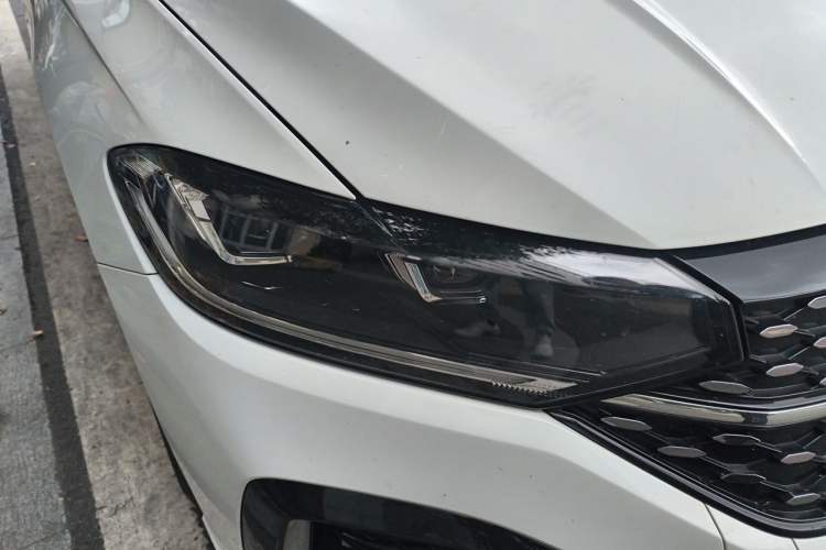Used Volkswagen Lavida 2024 300TSI DSG Starry Sky Leading Edition Right Front Headlight
