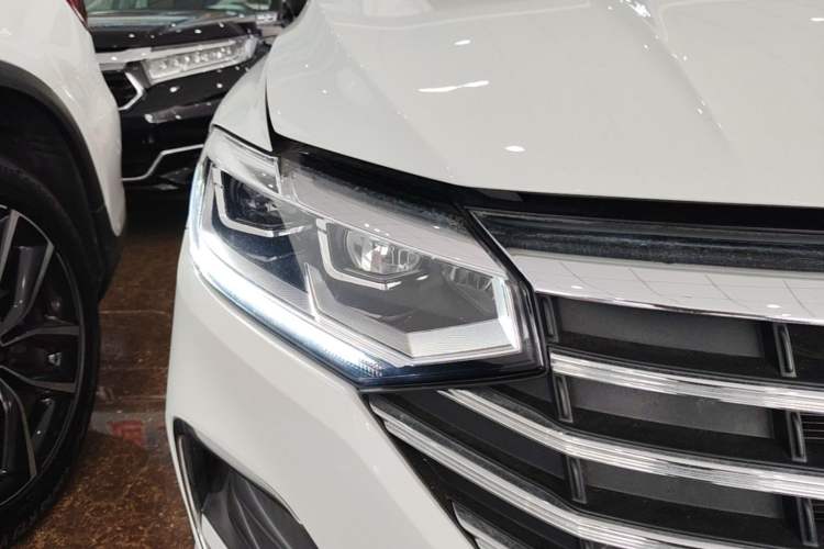 Used Volkswagen Lavida 2024 300TSI DSG Full-Comfort Edition Right Front Headlight