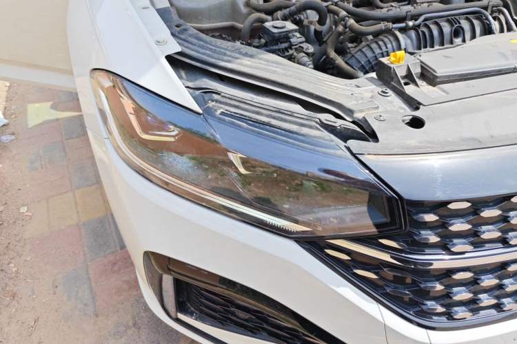 Used Volkswagen Lavida 2024 300TSI DSG Starry Sky Leading Edition Right Front Headlight