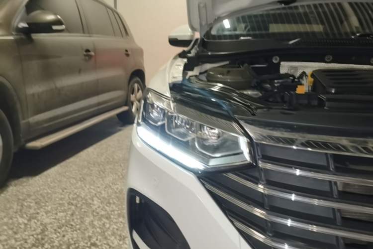 Used Volkswagen Lavida 2024 1.5L Automatic DeYi Edition Right Front Headlight