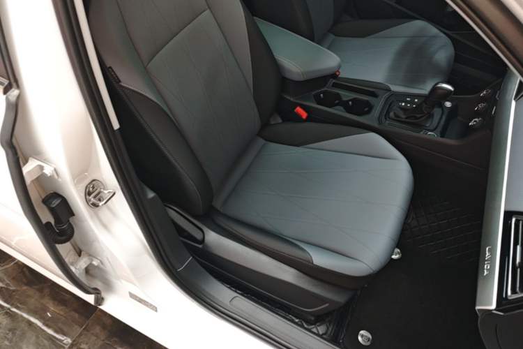 Used Volkswagen Lavida 2024 1.5L Automatic Starry Sky 5 Million Edition Right Front Seat