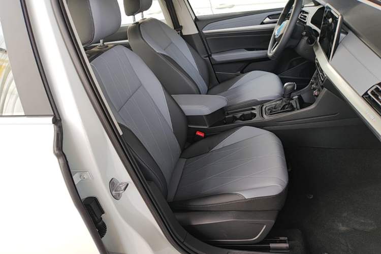 Used Volkswagen Lavida 2024 1.5L Automatic Starry Sky 5 Million Edition Right Front Seat